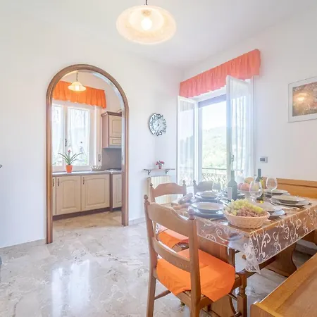 3 Bedroom Cozy In -sp- * San Pietro Vara