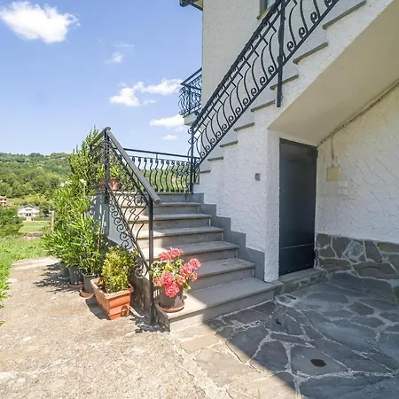 3 Bedroom Cozy In -sp- * San Pietro Vara