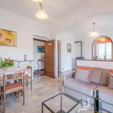3 Bedroom Cozy In -sp- Holiday home
